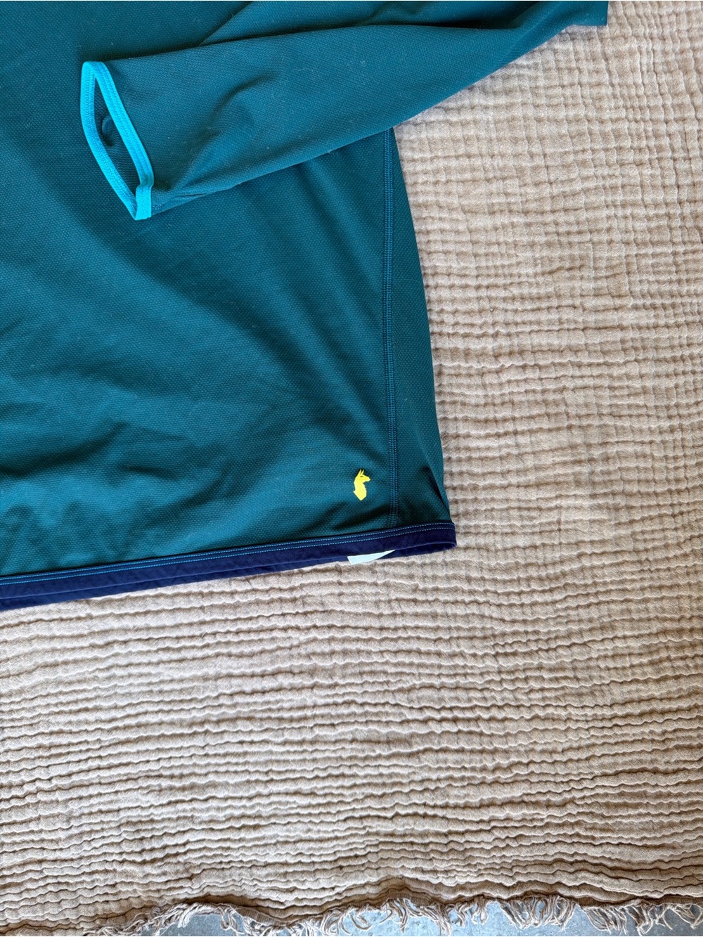 Cotopaxi sweatshirt - Picture 2 of 5
